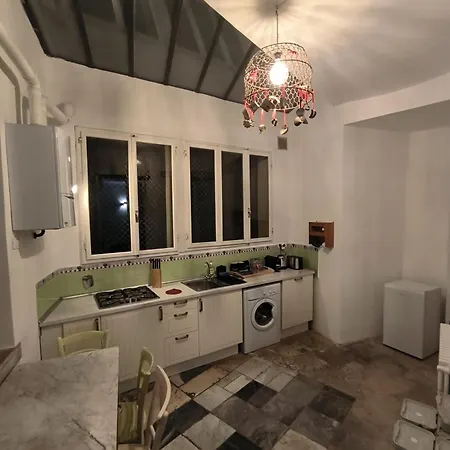 Della Valle Daire